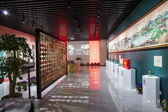 清泉鎮(zhèn)地標優(yōu)品展示館.jpg
